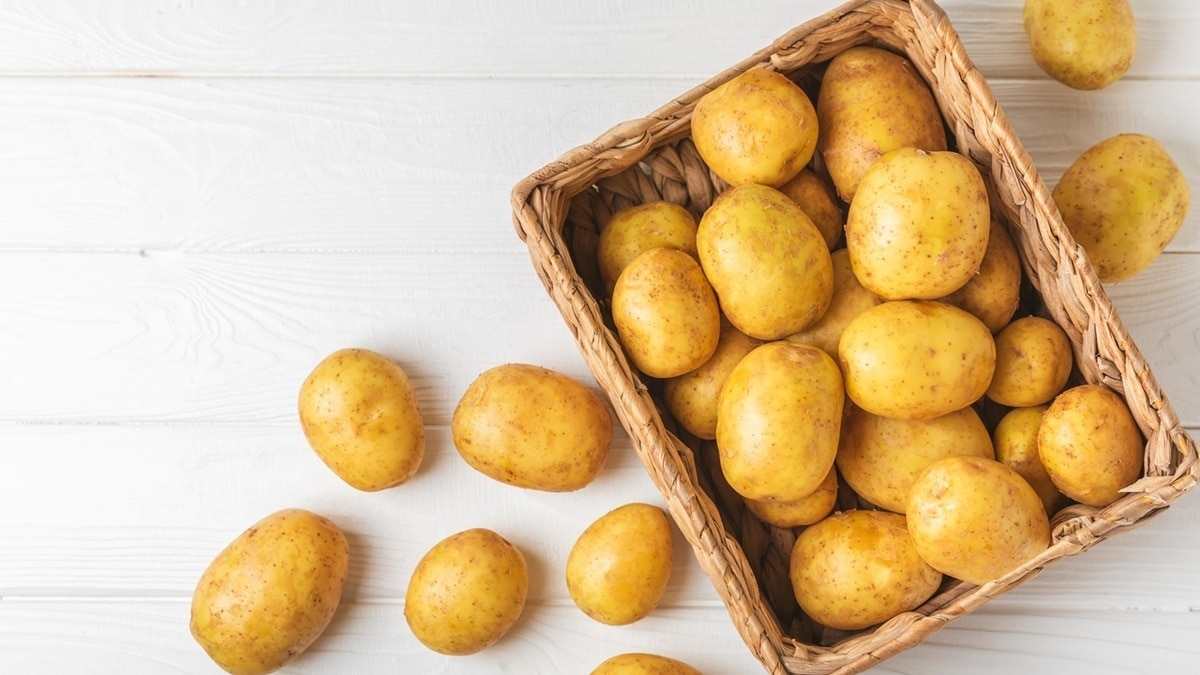 "Очень вкусно": готовим молодую картошку в духовке всего за 40 минут