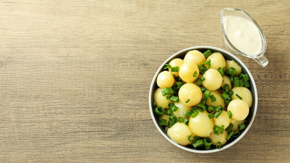 "Получилось идеально": сколько нужно варить молодой картофель — есть нюансы "Получилось идеально": сколько нужно варить молодой картофель — есть нюансы