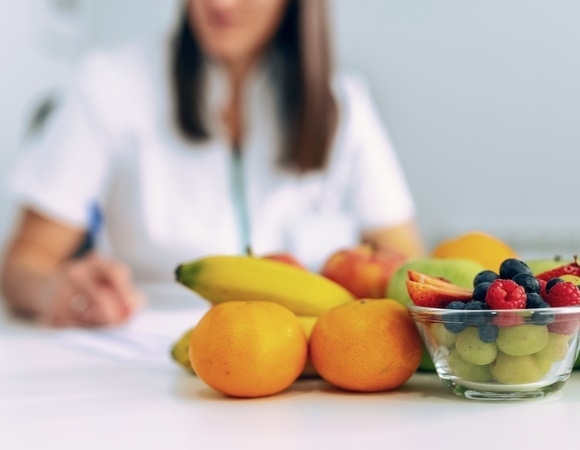 Россиянам объяснили разницу между нутрициологом и диетологом 