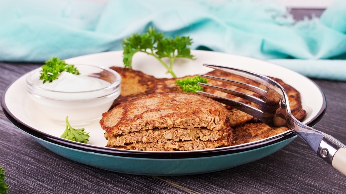 "Отлично подошли к гречке": оладьи из куриной печени — ключ к правильному питанию 