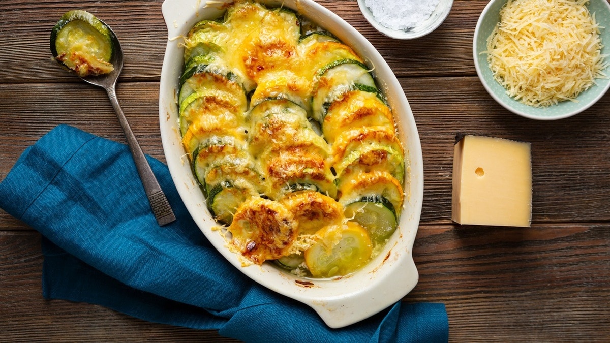 "Невероятно ароматно и вкусно": такая запеканка из кабачков станет хитом вашего меню
