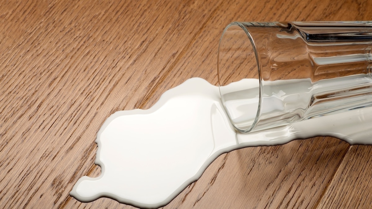 В каком возрасте может появиться непереносимость молока — врач рассказала о причинах 