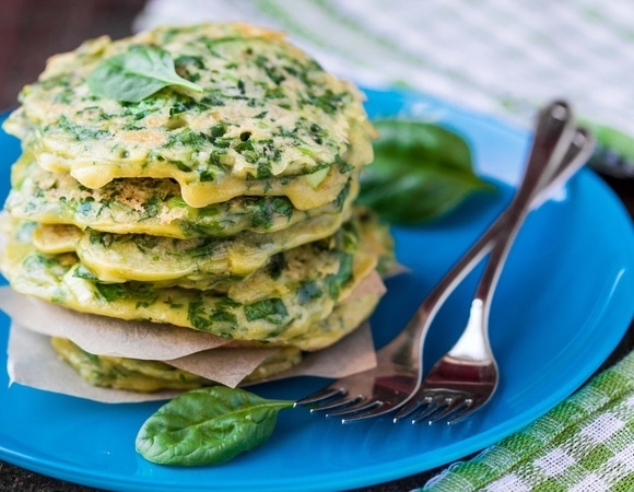 От гречневых оладьев до омлета с тремя сырами: идеями необычных завтраков поделилась Юлия Высоцкая