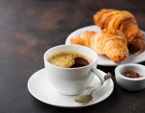 Названа главная ошибка при употреблении кофе — становится не просто "пустым", а вредным Названа главная ошибка при употреблении кофе — становится не просто "пустым", а вредным