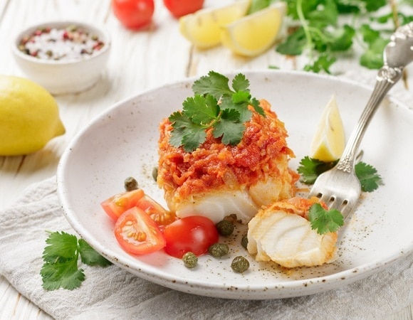 "Рыба получилась идеальной": минтай нужно готовить в специальном маринаде — всего 20 минут