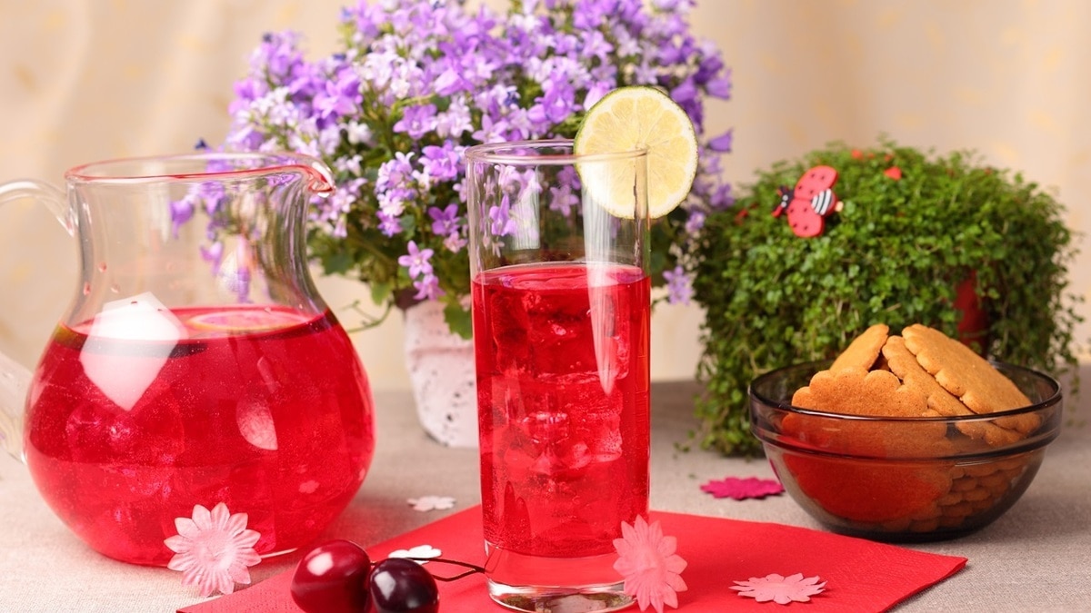 "Дети просто в восторге": домашний морс с клубникой и лимоном подарит неповторимый вкус