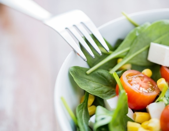 Гастроэнтеролог раскрыла необычный способ потреблять меньше калорий