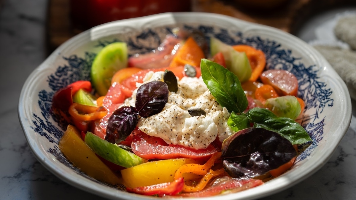 Ешь и худей: нутрициолог выбрала 3 салата, с которыми вес уходит без усилий