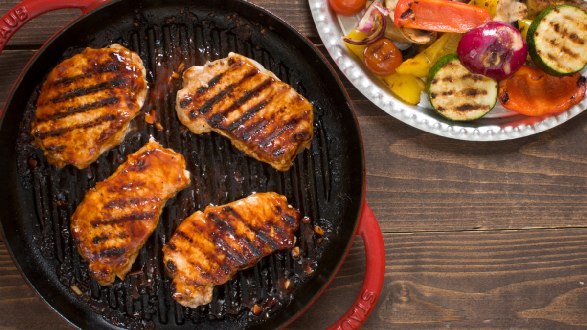 Сочные свиные отбивные: рецепт, который удивит ваших гостей