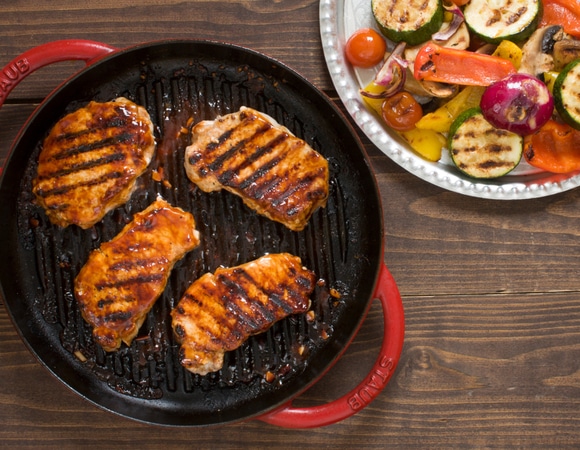 Сочные свиные отбивные: рецепт, который удивит ваших гостей Сочные свиные отбивные: рецепт, который удивит ваших гостей