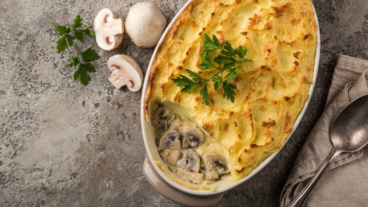 "Вкус стал насыщенным": на аромат этой запеканки с грибами сбегутся все соседи 