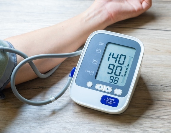 Ученые сравнили две популярные диеты — и выяснили, какая лучше снижает давление