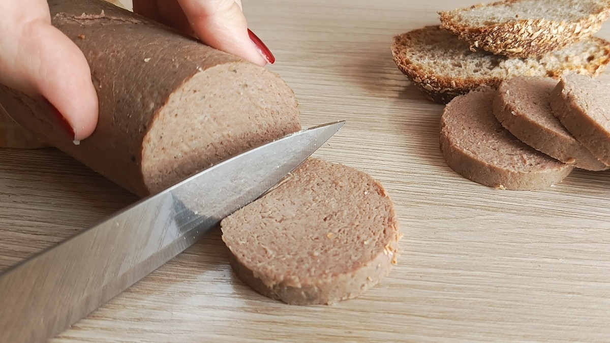 "Знаешь, что внутри": готовим вкуснейшую ливерную колбасу всего за полчаса