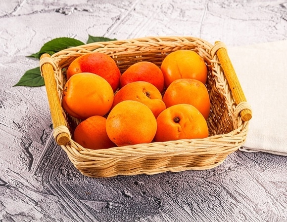 "Выводят токсины и шлаки": 5 причин купить абрикосы прямо сейчас "Выводят токсины и шлаки": 5 причин купить абрикосы прямо сейчас