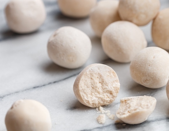 Что такое курут, зачем его едят и как сделать этот суперфуд дома Что такое курут, зачем его едят и как сделать этот суперфуд дома