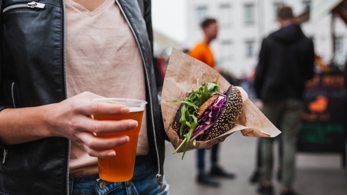 Быстрый перекус — бомба замедленного действия? Врачи предупреждают о серьезных последствиях