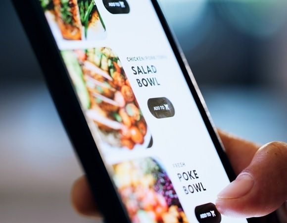 Ресторанную еду можно будет заказать через маркетплейс: в чем подвох?