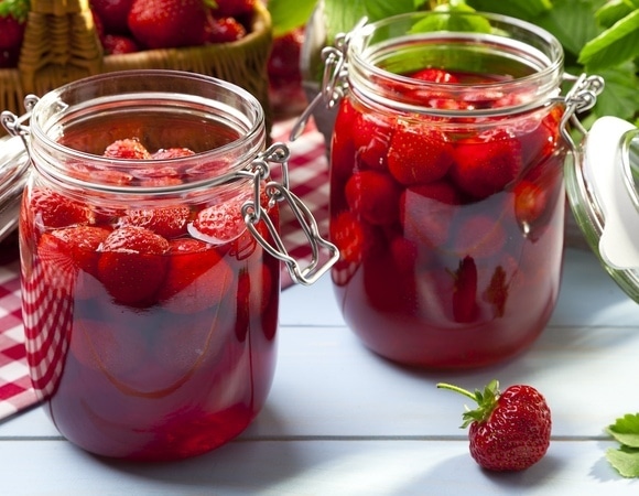 Как сварить варенье, в котором клубника останется целой — способ от Юлии Высоцкой Как сварить варенье, в котором клубника останется целой — способ от Юлии Высоцкой