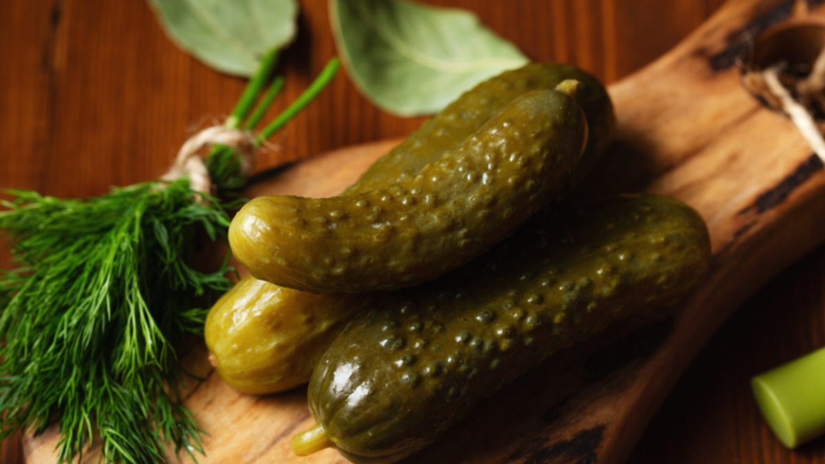 Горчица творит чудеса: огурцы хрустят так, словно только с грядки — и никакой стерилизации