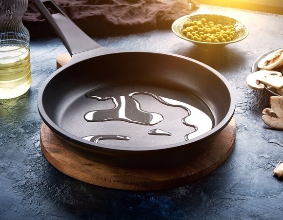 Самое подходящее для жарки масло — скорее всего, оно уже есть у вас на кухне Самое подходящее для жарки масло — скорее всего, оно уже есть у вас на кухне