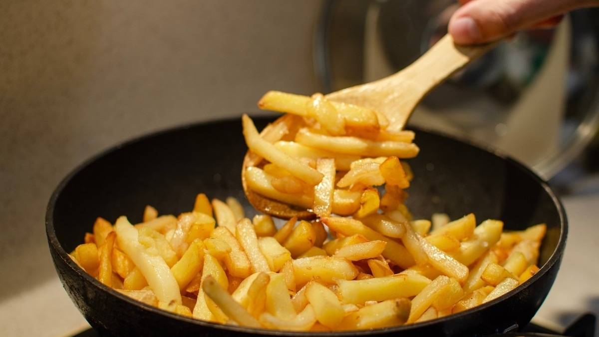Как приготовить идеальную жареную картошку? В ресторанах пользуются этой техникой 