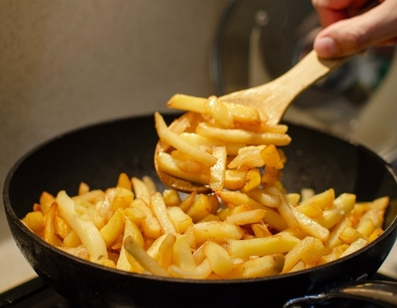 Как приготовить идеальную жареную картошку? В ресторанах пользуются этой техникой Как приготовить идеальную жареную картошку? В ресторанах пользуются этой техникой
