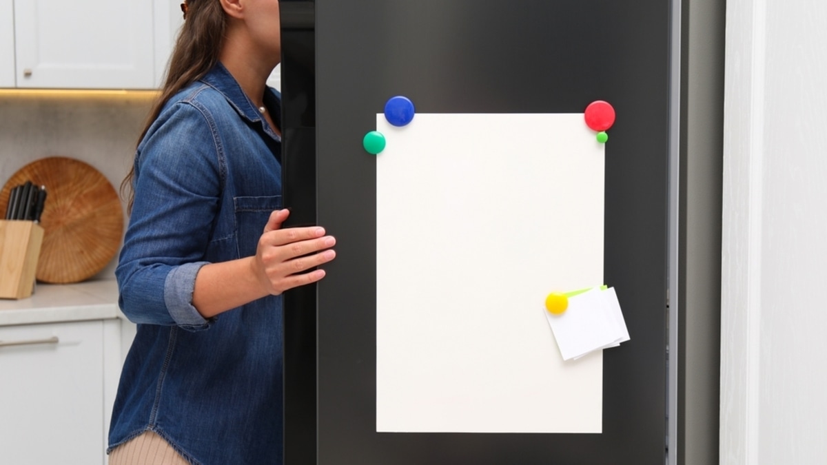 Что будет, если поставить горячую кастрюлю в холодильник?