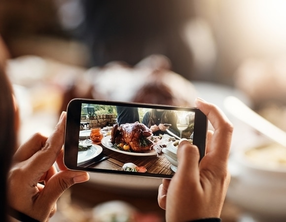Едим глазами: как картинки из соцсетей заставляют нас употреблять больше