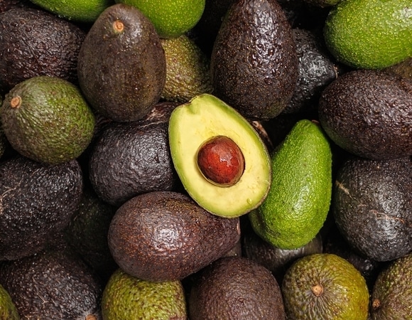 Нежнее сливочного масла: как ускорить созревание авокадо