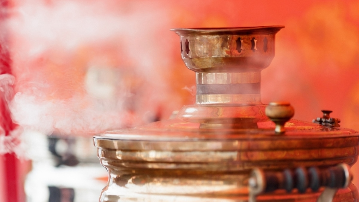 Не только для чая: как приготовить кофе в самоваре и чем он вас удивит