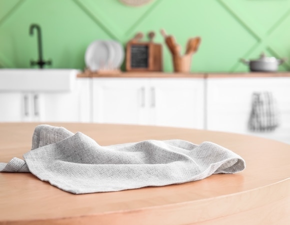 Ученые вычислили самые грязные вещи в быту: большая часть из них — на наших кухнях