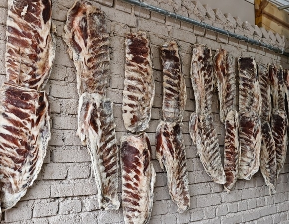 Мясо на год без холодильника: раскрыт старинный сербский секрет консервации Мясо на год без холодильника: раскрыт старинный сербский секрет консервации