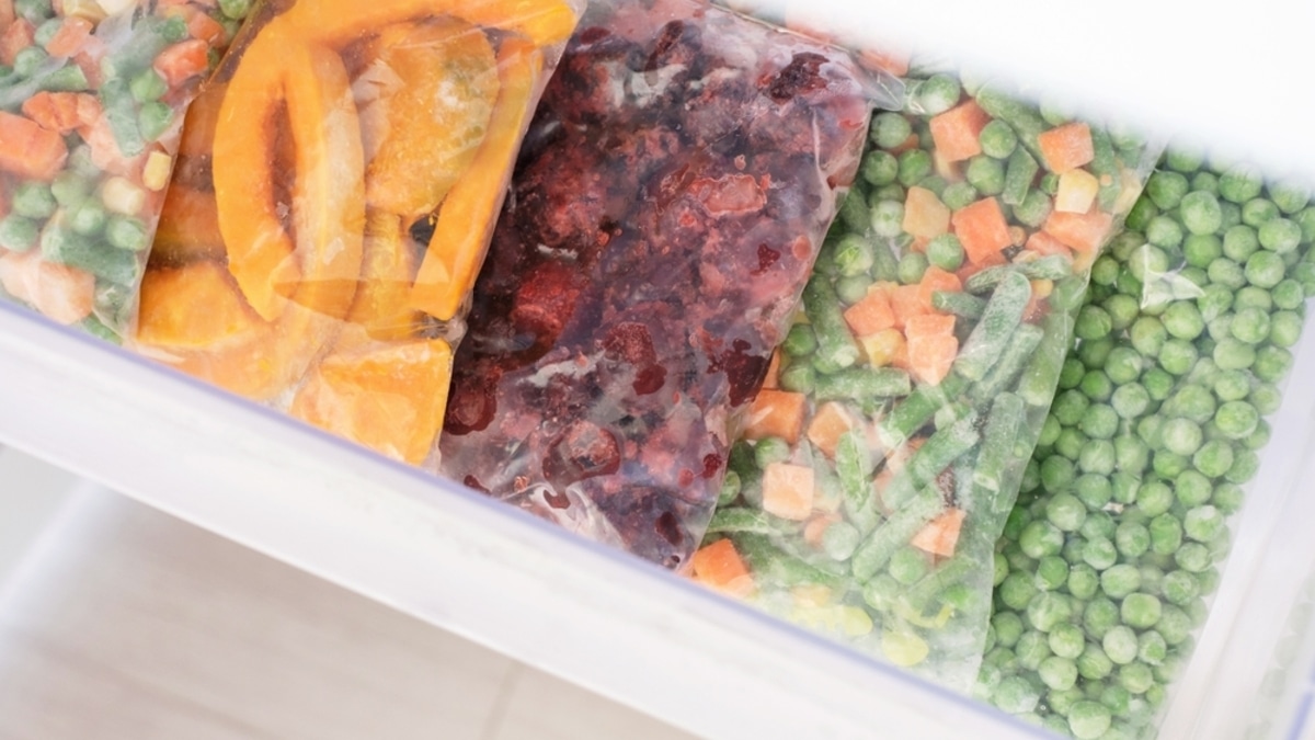 Стоп-лист для морозилки: 7 овощей и фруктов, которые нельзя замораживать и как их правильно сохранить