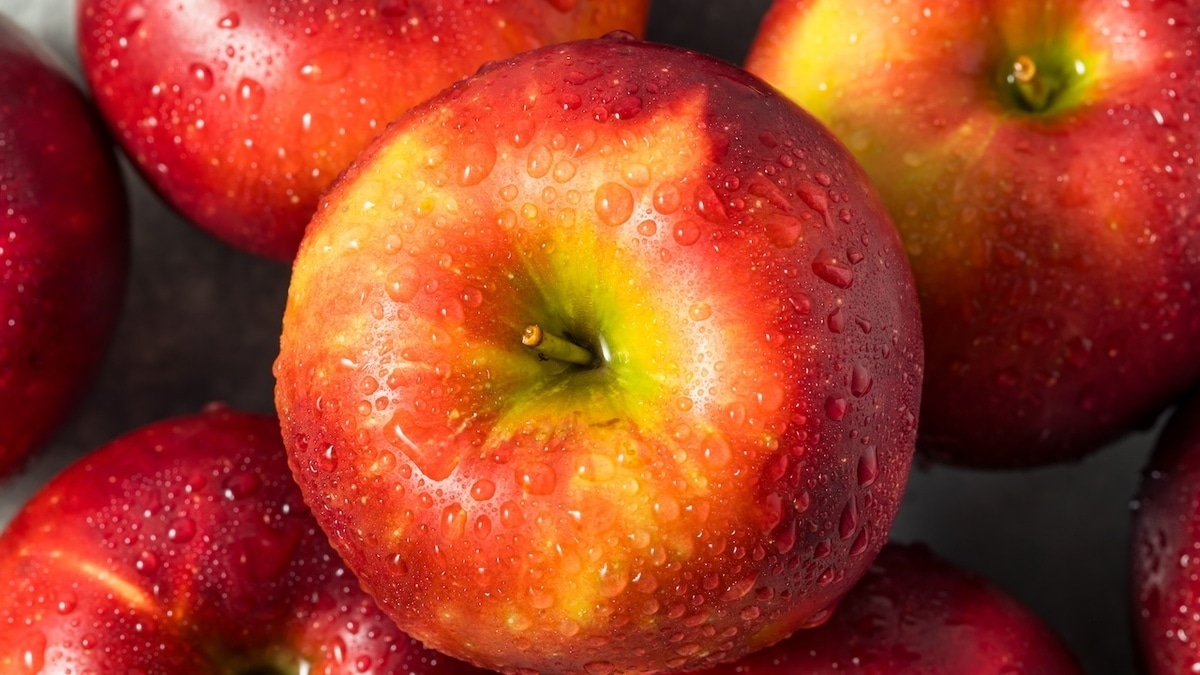 Почему после яблок крутит живот? Гастроэнтеролог Вялов разъяснил причину