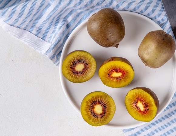 Этот фрукт может заменить слабительное: гастроэнтерологи призывают есть его чаще