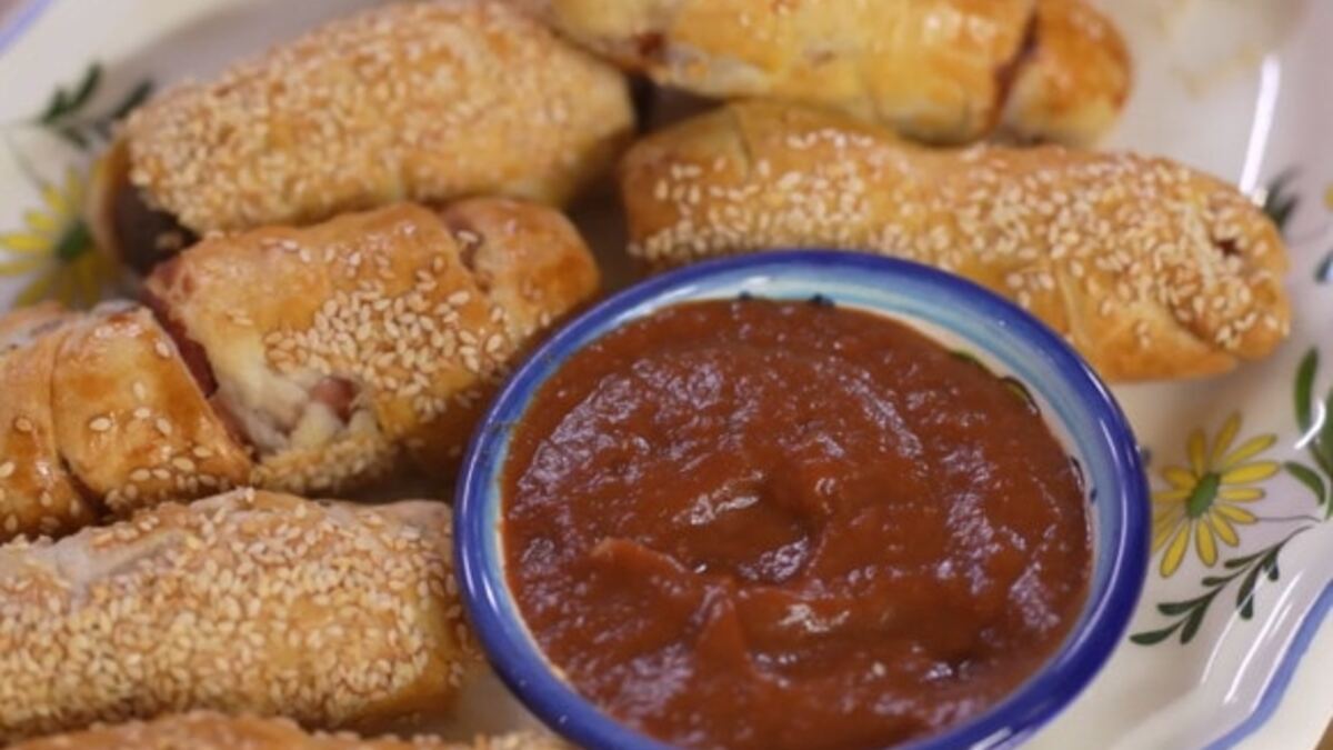 Высокая кухня для ленивых: как превратить сосиску в тесте в блюдо для гурманов