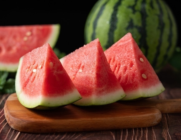 Только не выкидывайте: найдена веская причина приберечь арбузные корки 