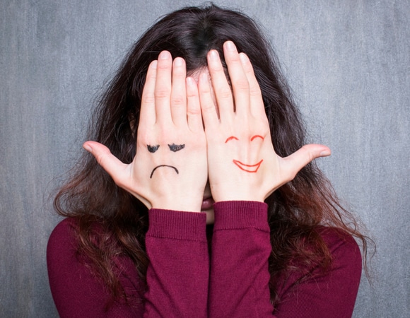 Не просто плохое настроение: диетолог связал “эмоциональные качели” с нехваткой этого важного элемента