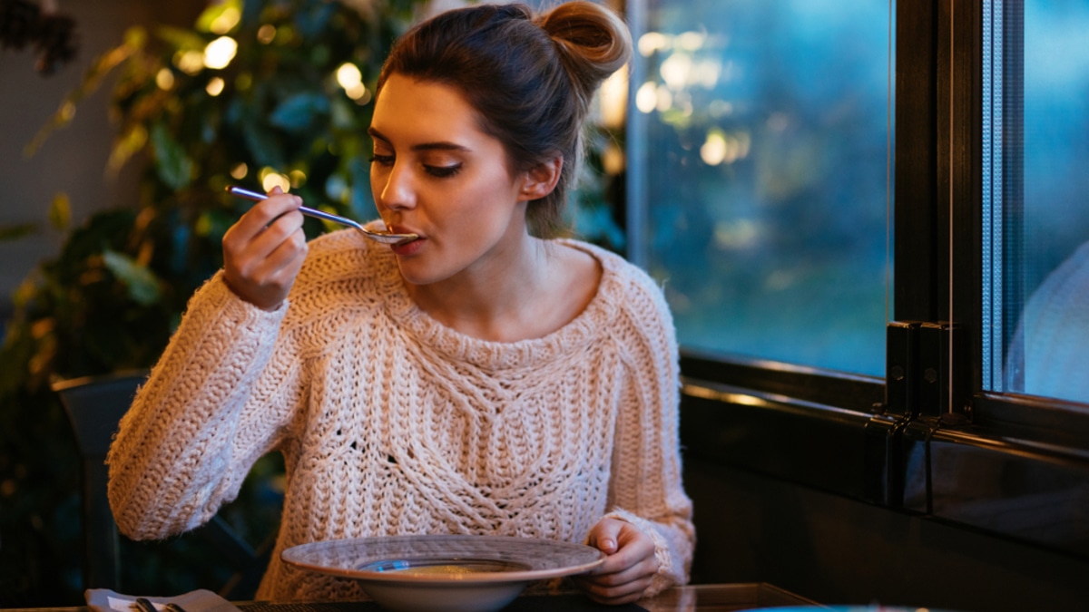 Постирония с хрустом огурца: как вирусные игрушки Лабубу превратились в холодный суп