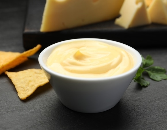 Не только сырный: исследование показало, как возраст и пол влияют на выбор соуса