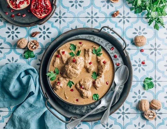 Грузинская окрошка: как превратить классический соус сацебели в холодный летний суп