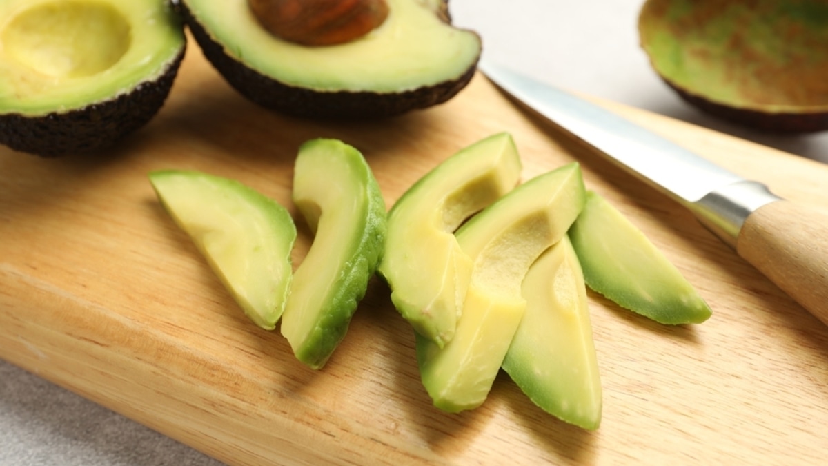 Как "дозреть" твердый авокадо за 1 минуту: лайфхак, если очень надо