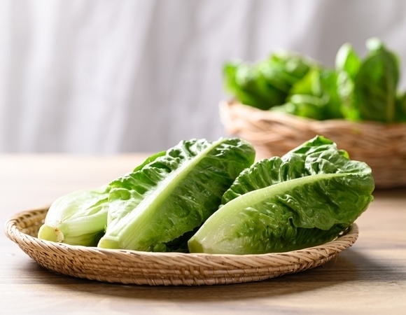 Романо можно не только в "Цезарь": чем полезна эта зелень и как ее выбрать