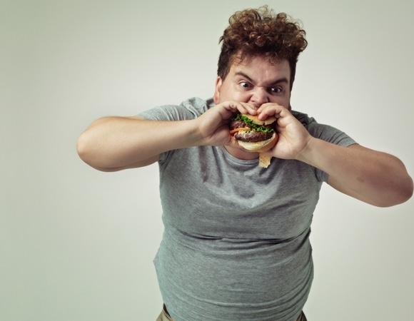 Волчий голод: эндокринолог объяснила, почему вы постоянно хотите есть и чем это опасно