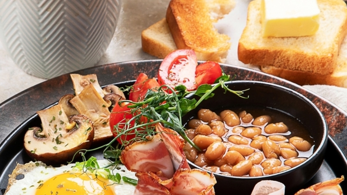 Диетологи назвали самый вредный завтрак: это не яичница с беконом и даже не сладкие хлопья