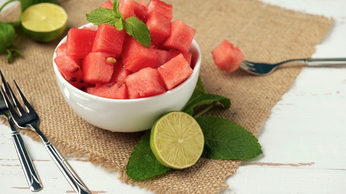 Как нарезать арбуз? Проверили популярные способы и выбрали лучшие