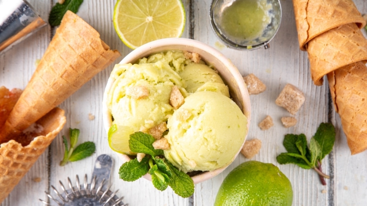 Это мороженое можно есть без вреда для фигуры: диетолог назвала главный критерий выбора