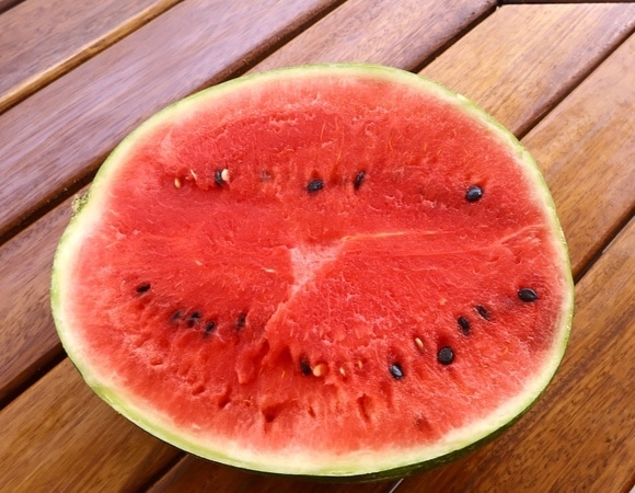 Эксперт озвучила единственное условие, при котором можно покупать нарезанные арбузы и дыни Эксперт озвучила единственное условие, при котором можно покупать нарезанные арбузы и дыни