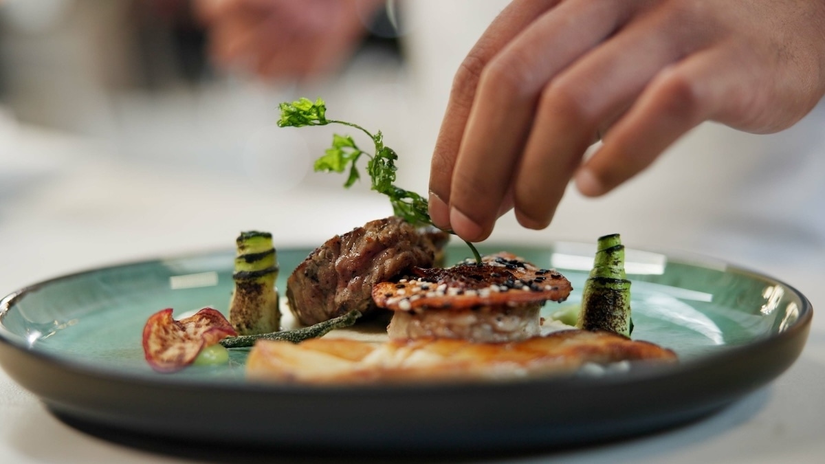 Неалкогольная жировая болезнь печени: как походы в рестораны довели мужчину до опасной болезни