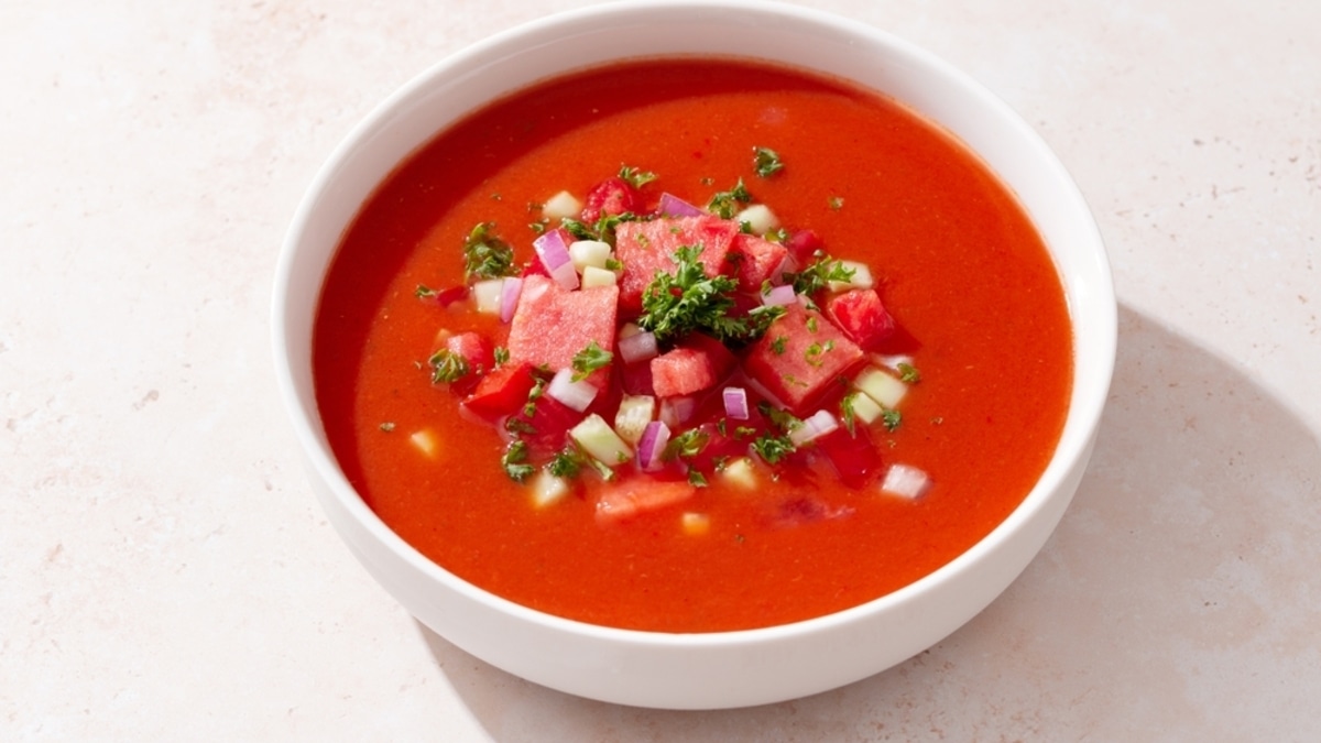 Арбуз — теперь "первое", а не десерт: шеф-повара раскрыли рецепт главного хита этого лета